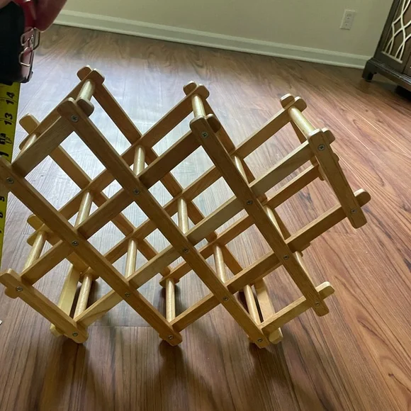 Expandable Wooden Rack - Picture 4 of 5